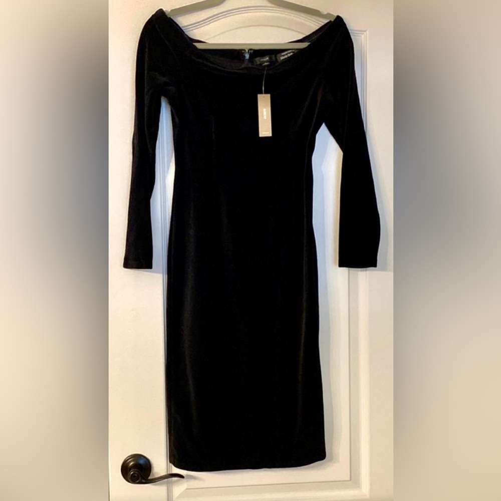 NWT J.CREW Mario Italian Belleucci Velvet Black Off the Shoulder Dress NWT 4